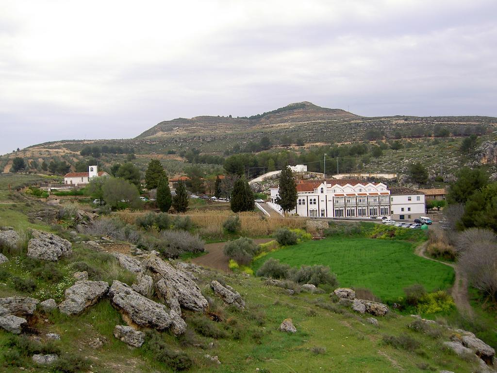 Balneario De Alicun De Las Torres Villanueva de las Torres Экстерьер фото